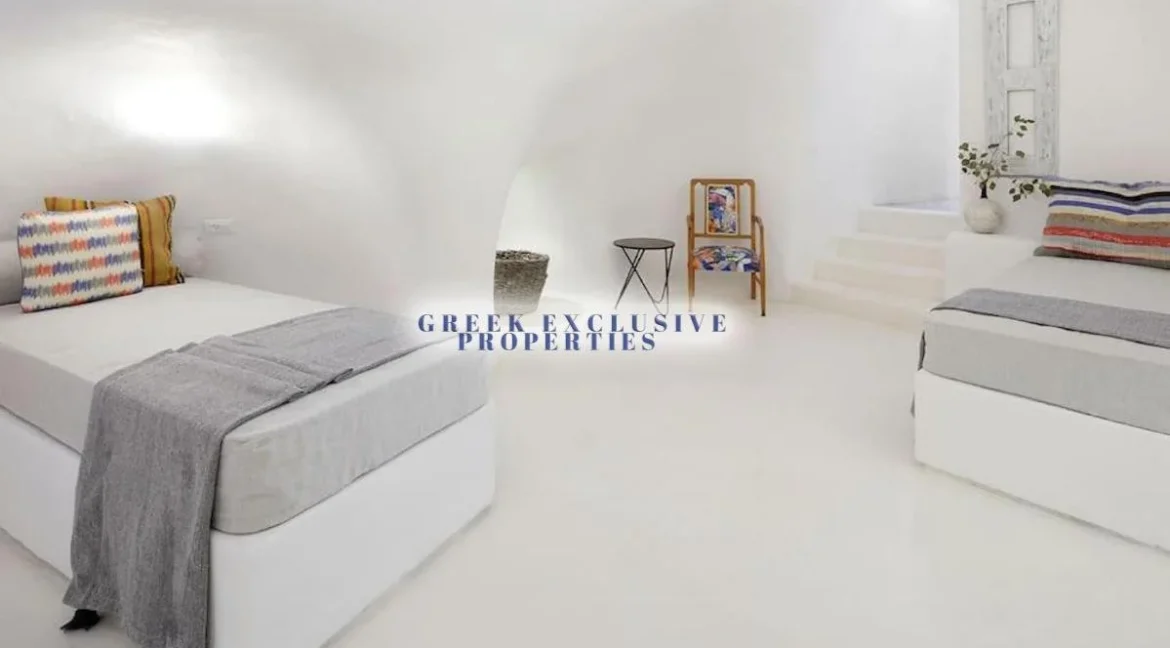 2 Charming Santorini Cave-Houses in Megalochori 9