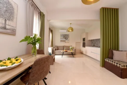 Beautiful Renovated Classical House in Syros Ermoupoli 14