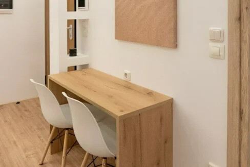 Building with 8 Fully-Equipped Suites - Ideal for Airbnb 15