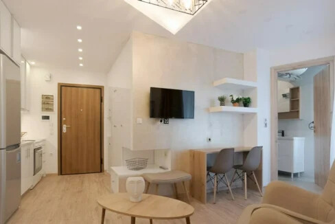 Building with 8 Fully-Equipped Suites - Ideal for Airbnb 7