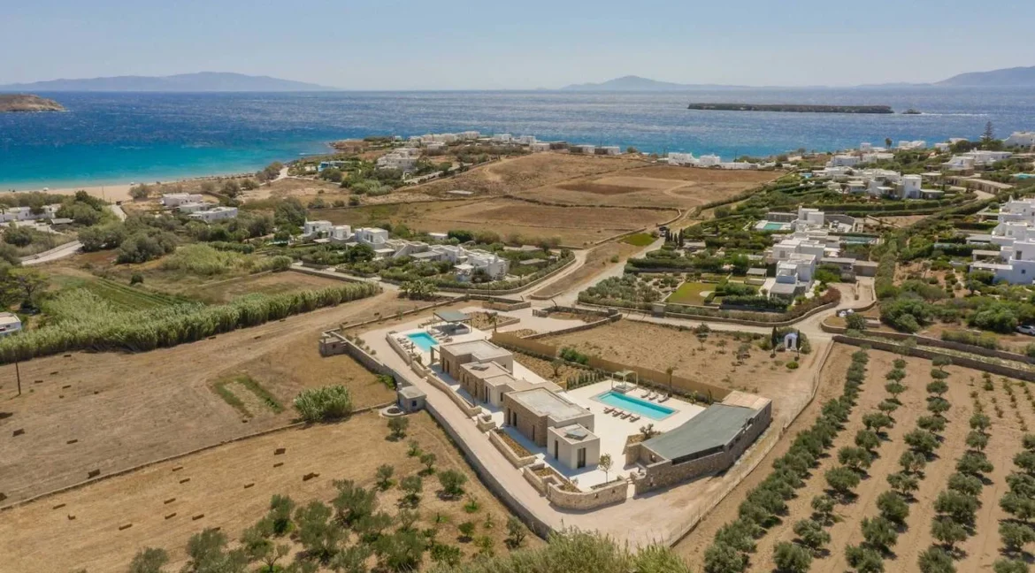 Luxury Living New Paros Villas Project, Chrisi Akti