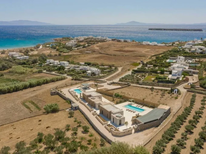 Luxury Living New Paros Villas Project, Chrisi Akti