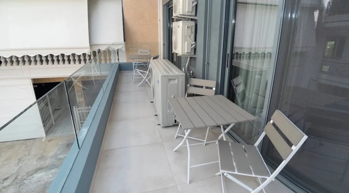 Modern Apartment in Athens: A New-Build Gem 2