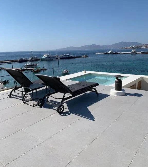 Mykonos Property for Sale: Exquisite Loft by the Sea 14