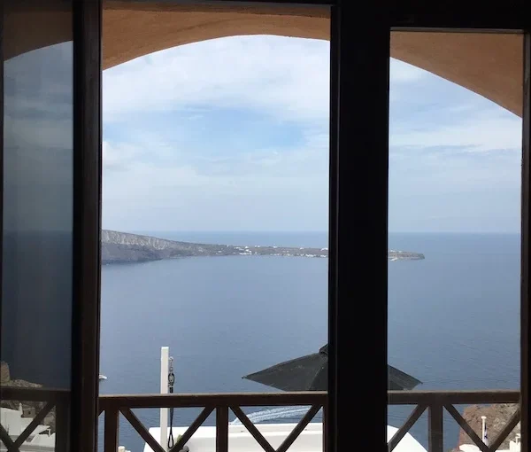 Santorini House with Sea View at Caldera Oia. Santorini Homes and Properties for sale