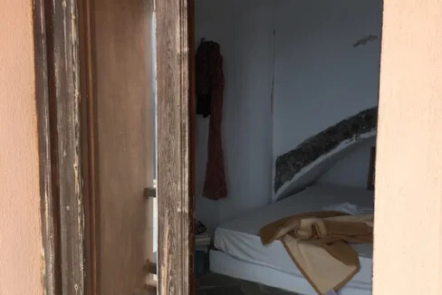 Santorini House with Sea View at Caldera Oia. Santorini Homes and Properties for sale 3