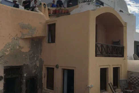 Santorini House with Sea View at Caldera Oia. Santorini Homes and Properties for sale 5