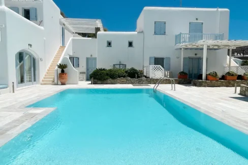 Stunning Mykonos Maisonette 25