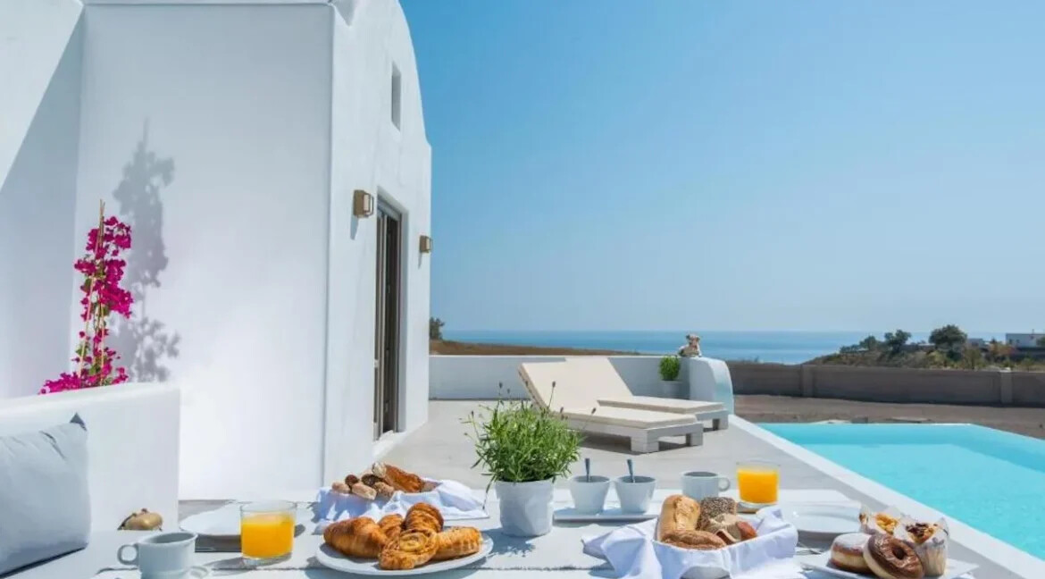 4 Luxury Houses for sale Oia Santorini 15