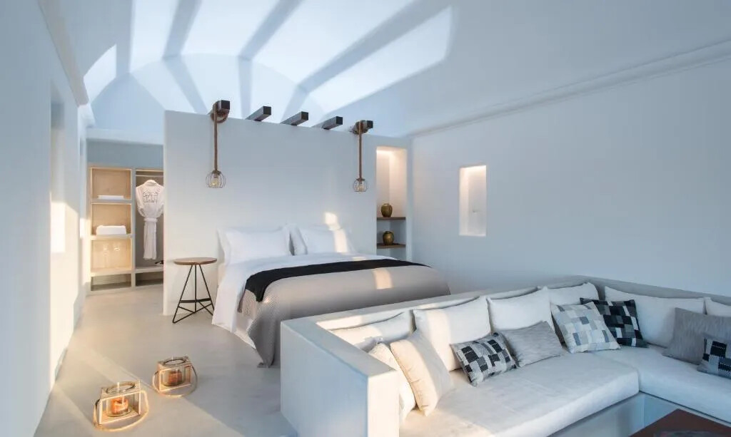 4 Luxury Houses for sale Oia Santorini 5