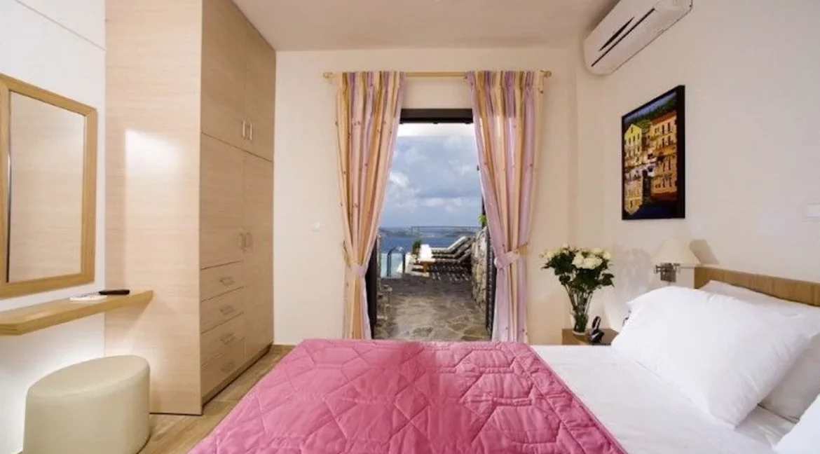 Elounda Crete Villa in a complex with panoramic sea views 17