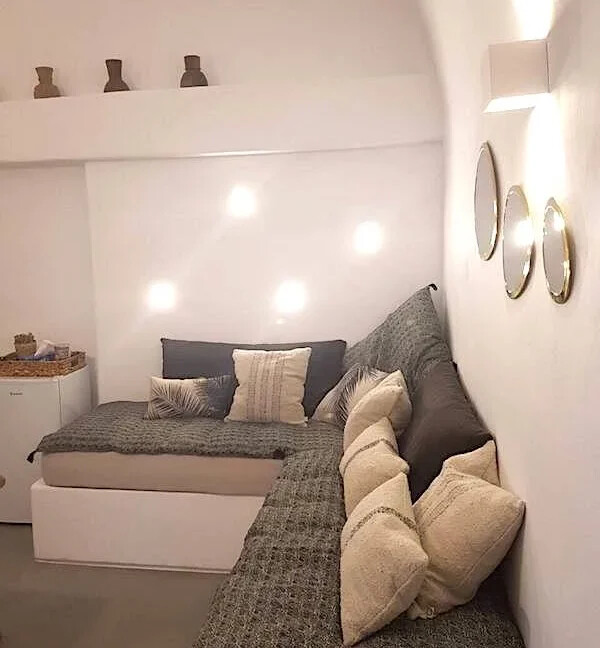 House for Sale Pyrgos Santorini 18