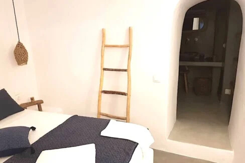 House for Sale Pyrgos Santorini 25