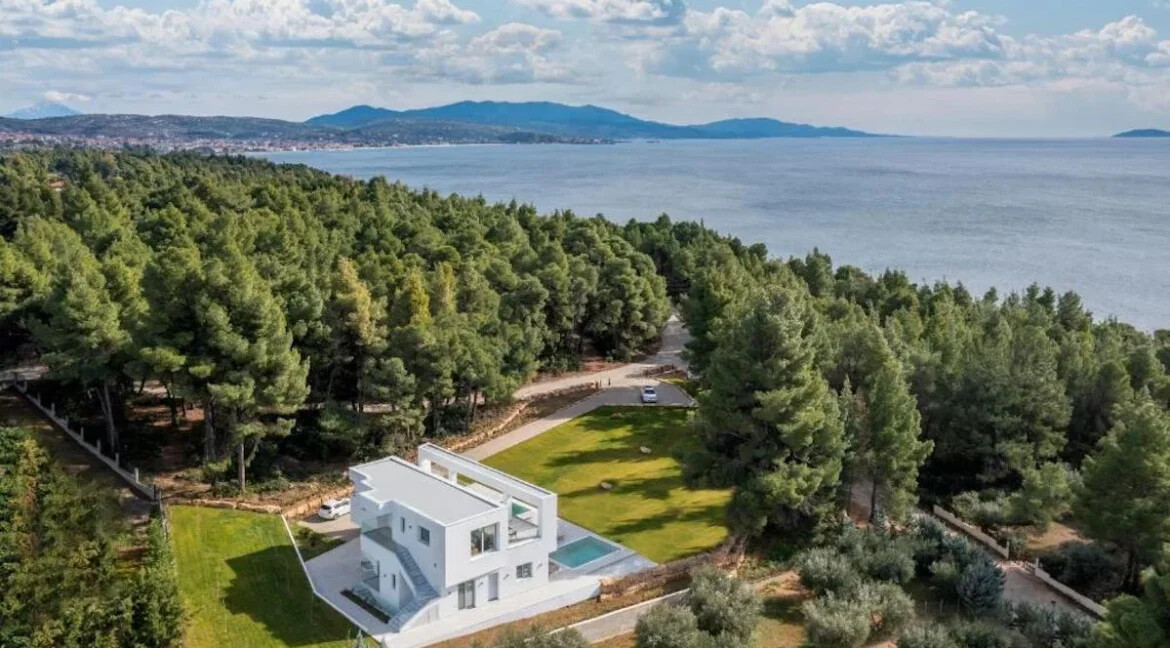 Luxury Building of 3 Maisonettes Halkidiki Property in Nikiti 1