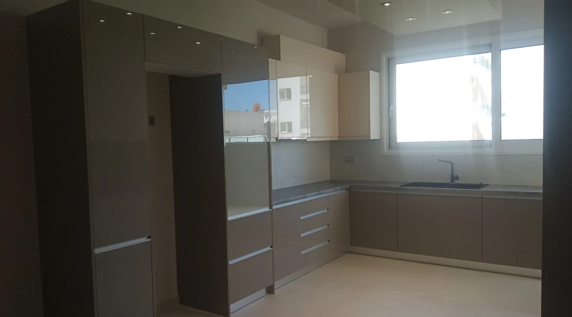 Renovated Apartment in Upper Glyfada for Sale 2