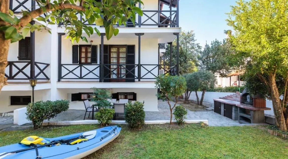 Seafront House in Halkidiki 10