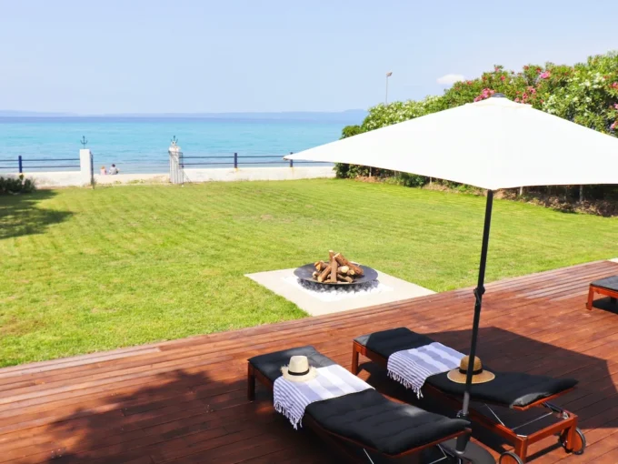 Seafront Villa at Hanioti Halkidiki for sale