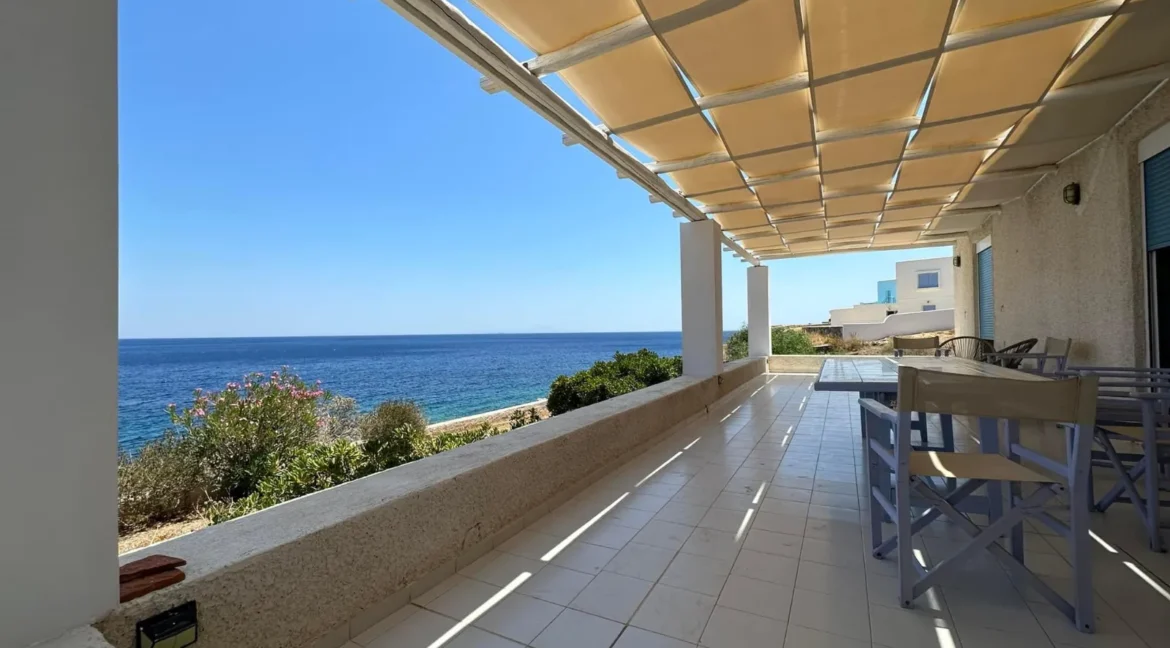 Seafront Villa for Sale in Syros 37