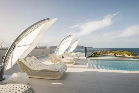 Seaside Luxury Villa with Panoramic Views in Chania, Crete 12