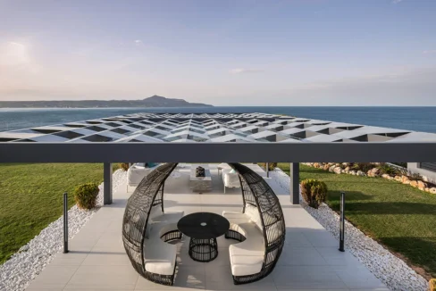 Seaside Luxury Villa with Panoramic Views in Chania, Crete 16