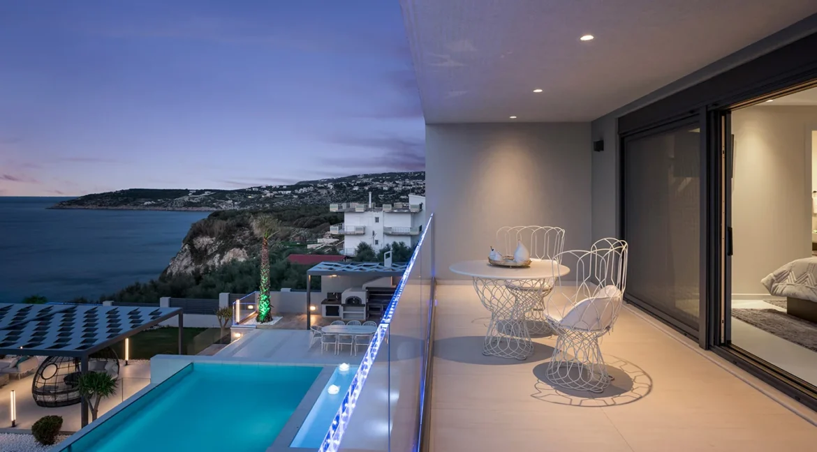 Seaside Luxury Villa with Panoramic Views in Chania, Crete 20
