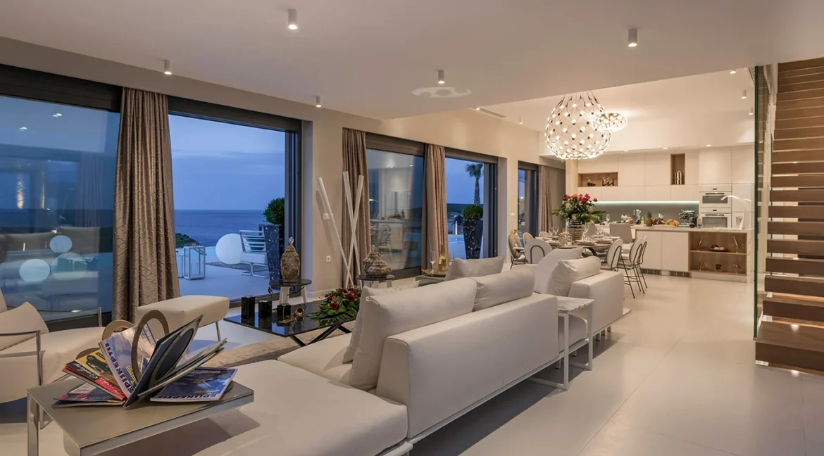 Seaside Luxury Villa with Panoramic Views in Chania, Crete 41