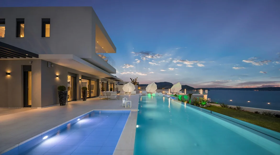 Seaside Luxury Villa with Panoramic Views in Chania, Crete 48