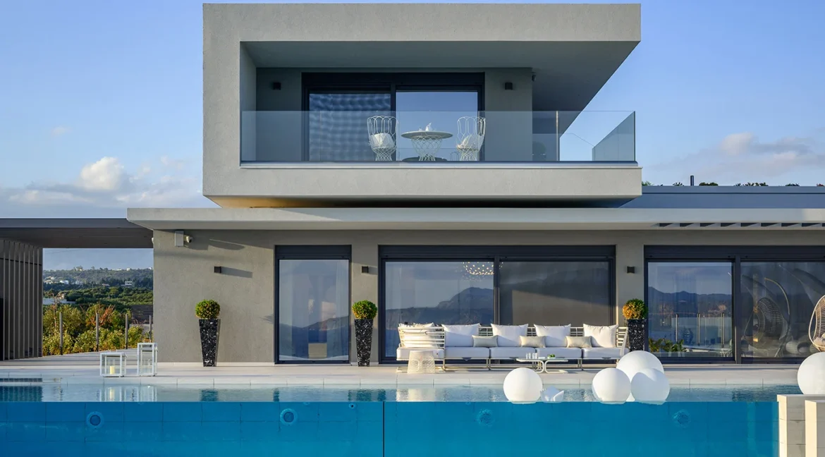 Seaside Luxury Villa with Panoramic Views in Chania, Crete 52