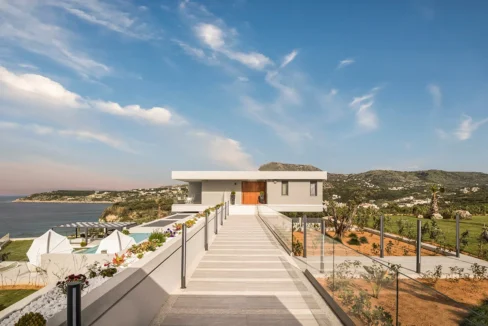 Seaside Luxury Villa with Panoramic Views in Chania, Crete 9