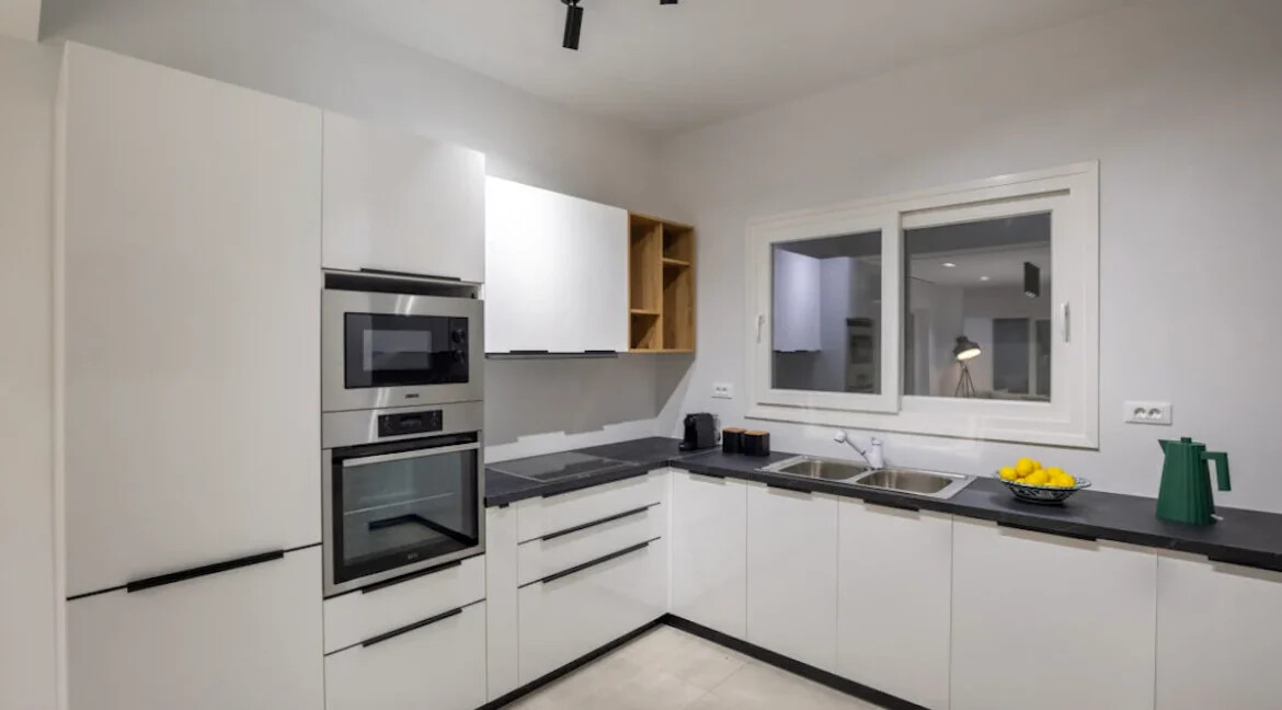 Seaview Property in Syros 3