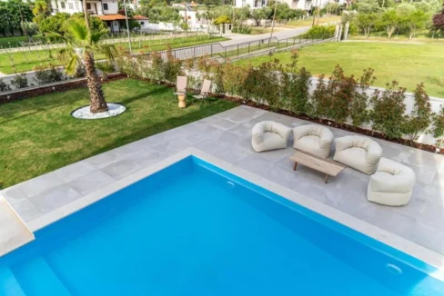 Villa FOR SALE in Pallini Pefkochori Halkidiki