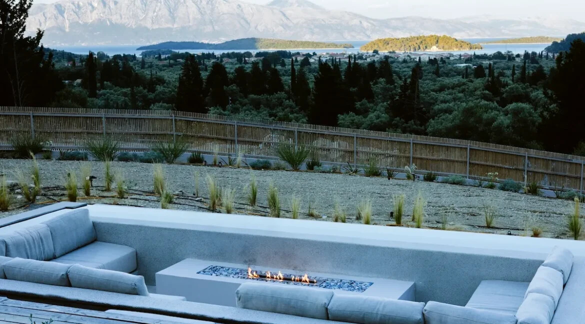 Villa in Nydri Lefkada For Sale 2