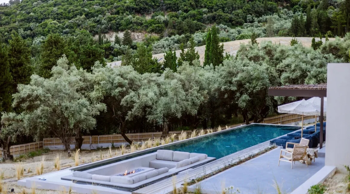 Villa in Nydri Lefkada For Sale 4