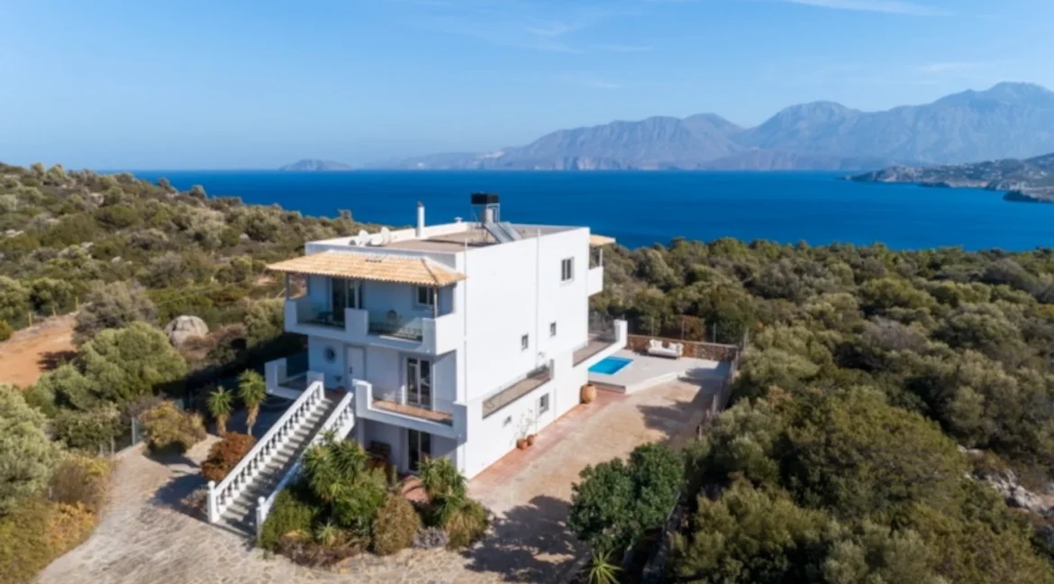 Villa with Pool & Sea Views in Agios Nikolaos Crete