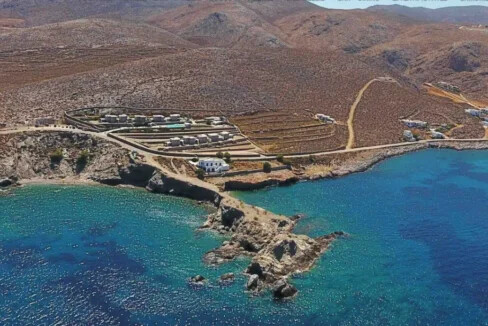 10 Seafront houses in Folegandros for sale