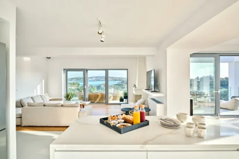 Beachfront Villa With View in Paros for Sale 18