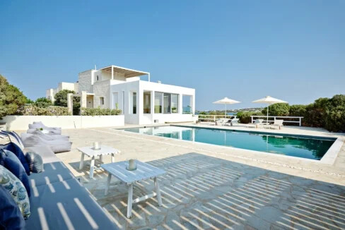 Beachfront Villa With View in Paros for Sale 6