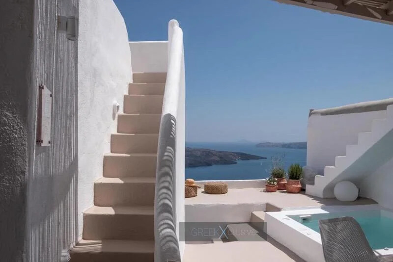 Luxurious Villa for Sale in Santorini, Fira 10