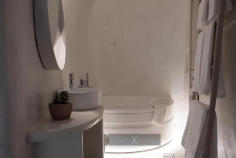 Luxurious Villa for Sale in Santorini, Fira 12