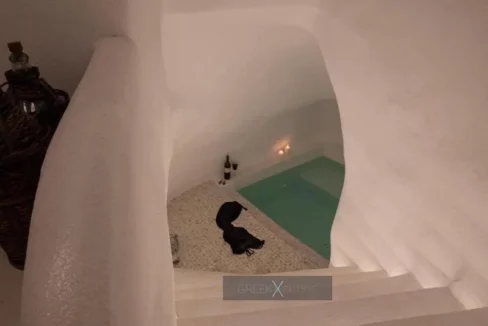 Luxurious Villa for Sale in Santorini, Fira 26