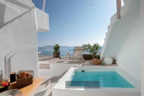 Luxurious Villa for Sale in Santorini, Fira 37