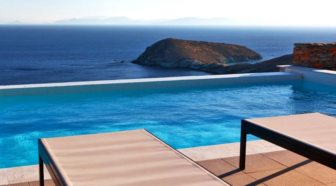 Luxurious Villa with Breathtaking Views in Kea, Greece