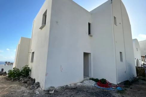 Residence in Santorini, Exo Gonia area 11