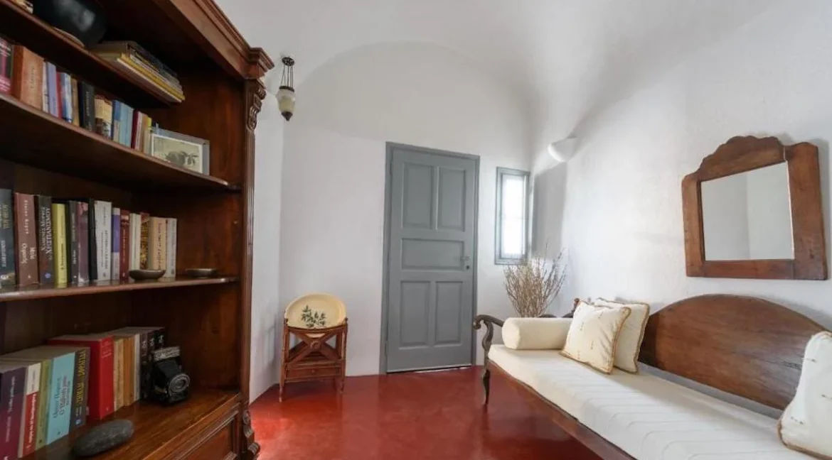 Traditional House for Sale Emporio Santorini 11