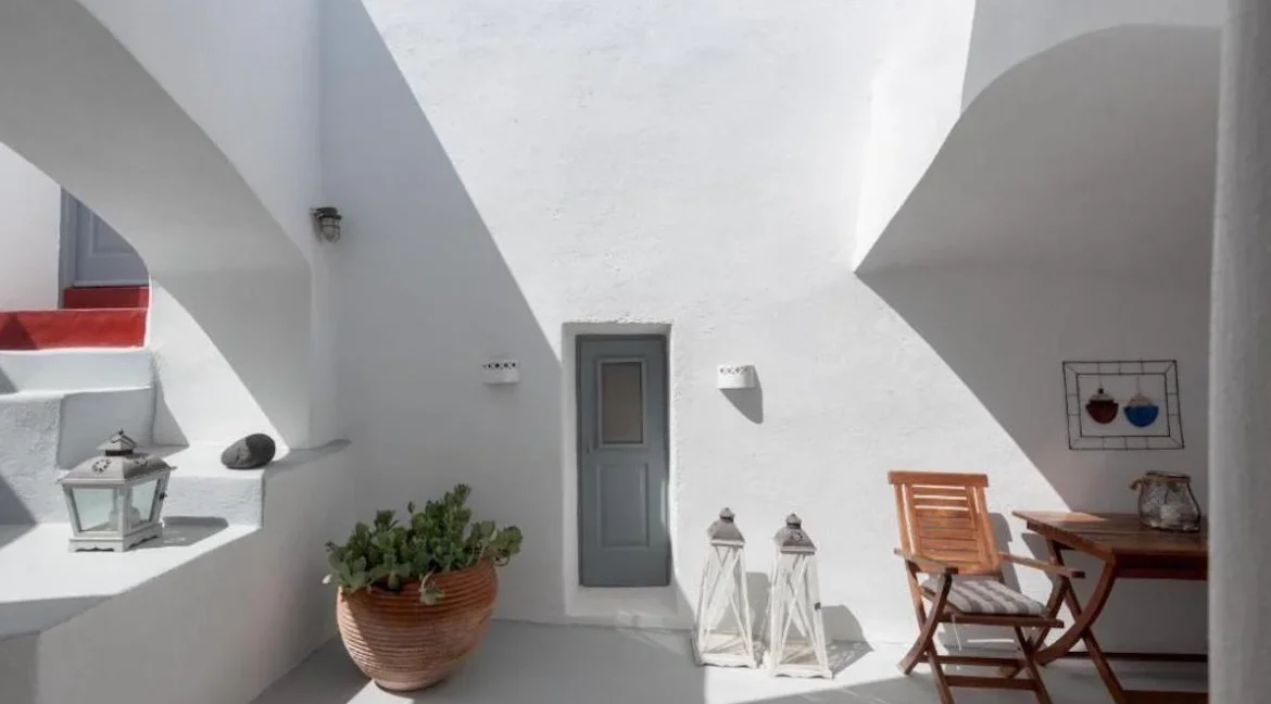 Traditional House for Sale Emporio Santorini 4