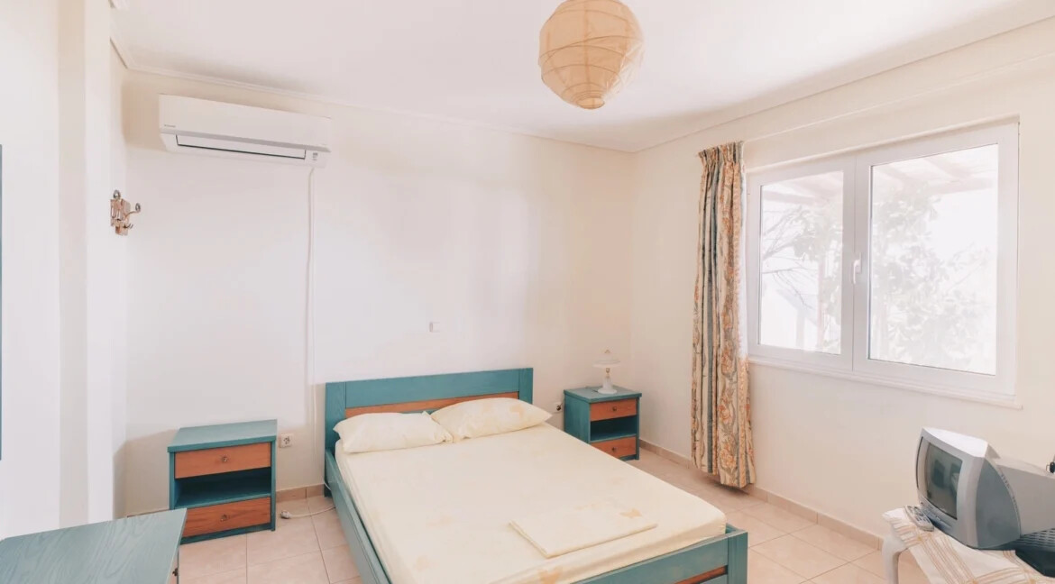 Tranquil Villa with Breathtaking Sea Views in Alonissos 3