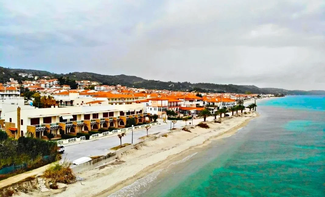 Beachfront Maisonettes in Polychrono Chalkidiki 8