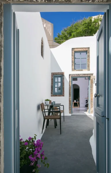 Cave House for sale in Pyrgos Santorini