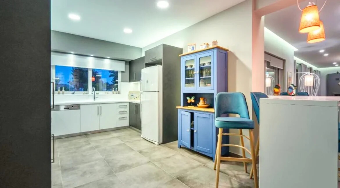 Luxurious Seaside Villa in Zakynthos24