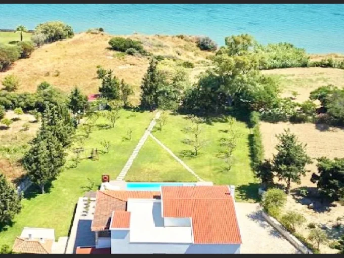 Luxurious Seaside Villa in Zakynthos